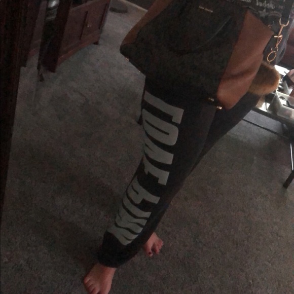 Michael Kors handbag - Picture 6 of 6